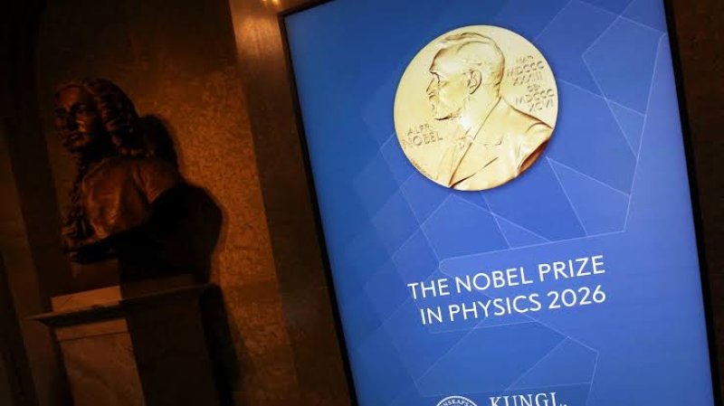 Francis Halzen wins Physics Nobel Prize