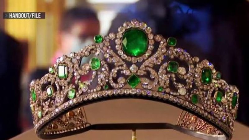 Everything we know about the Louvre jewellery heist