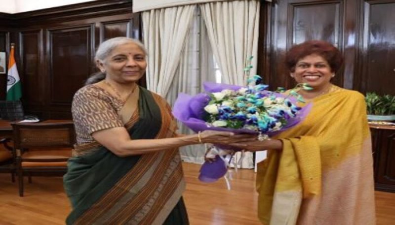 Sri Lankan Envoy Meets New Indian Finance Minister 
