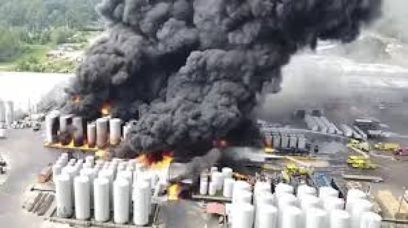 Powerful explosions and fire occurred at a major US factory