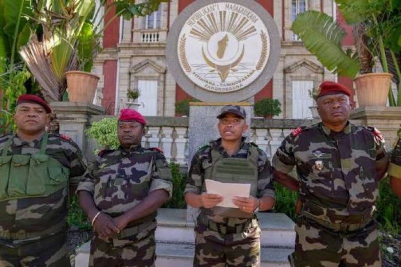 Madagascar military says it seizes power