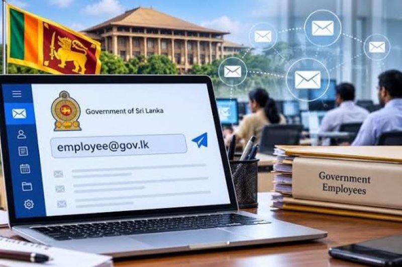 Government to issue official emails to public employees
