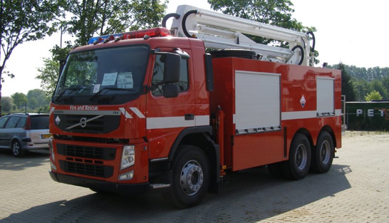 Fire breaks out at shop in Ruwanwella town