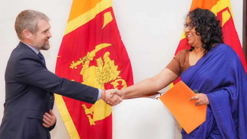 Australian High Commissioner meets Prime Minister