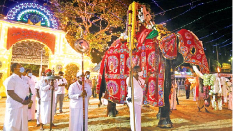 Ruhunu Kataragama temple temporarily closed 