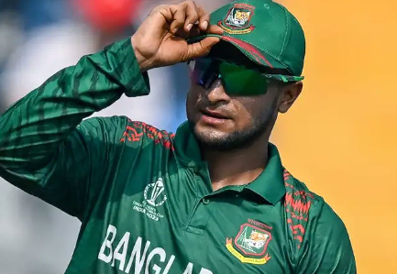 Shakib in hot water as video of slapping fan goes viral