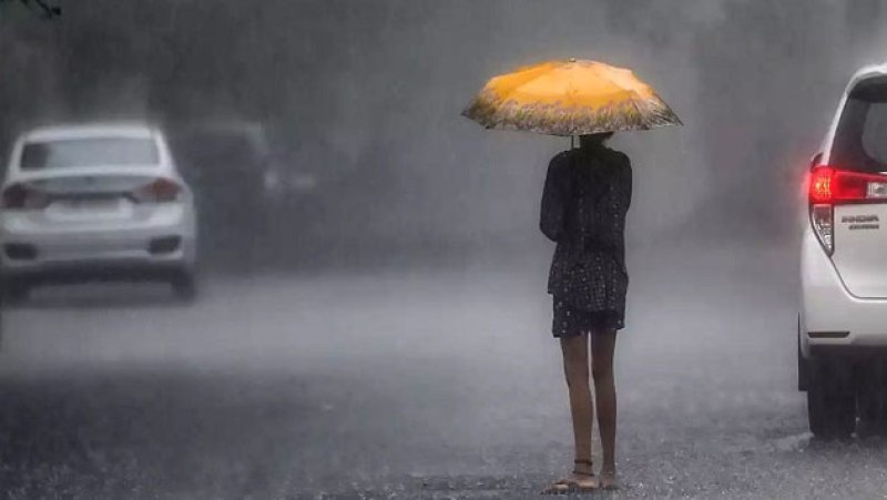 Heavy showers and strong winds expected in several regions