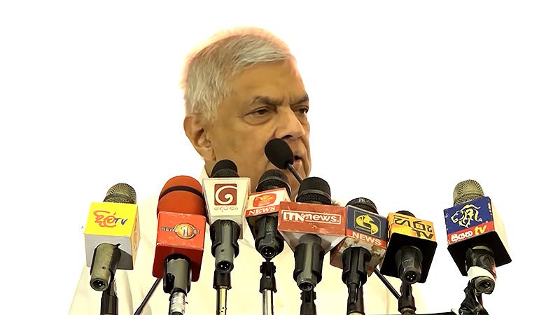 Ranil calls for Experienced Politicians in the next Election