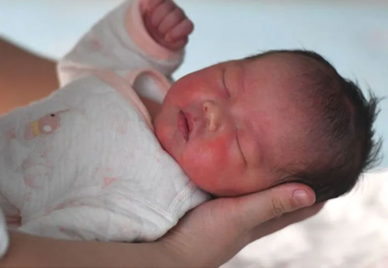 China records population decline for second straight year