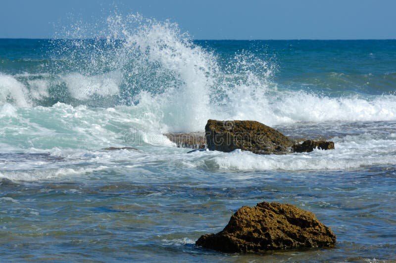 Strong winds,rough seas warning issued for SL coastal waters
