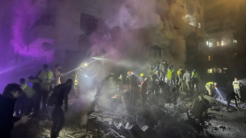 Powerful Israeli airstrike shakes central Beirut