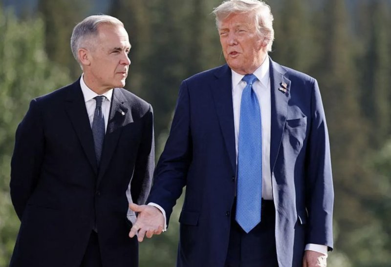 Trump threatens Canada with 100% tariffs 