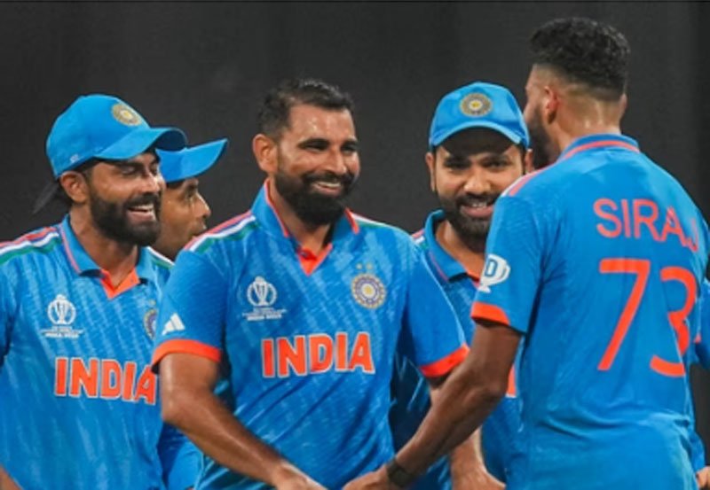 India beat SL by 302 runs, qualify for semis