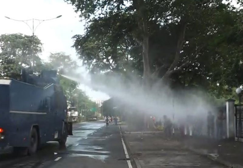 Police deploy tear gas to disperse student protest