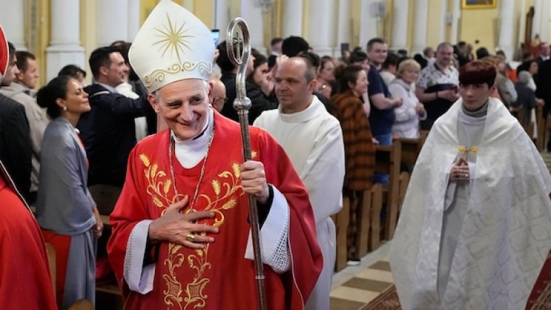 Pope's Ukraine peace envoy heads to China