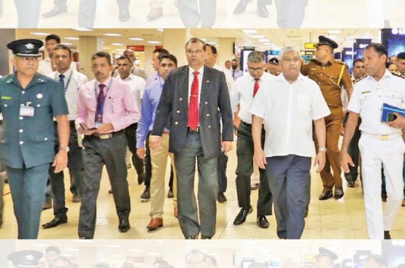 Minister Tiran Alles  visits MinisBandaranaike Intl Airport